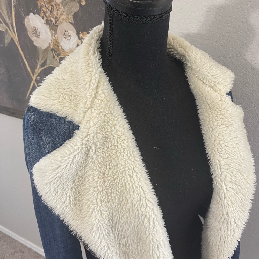 Jean jacket - Picture 3 of 10
